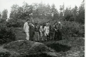 Momentka z počátků archeologického výzkumu pod vedením doc. Pavla Kouřila na hradisku (foto Muzeum Těšínska)