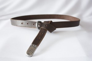Kožený opasek s kovovým nákončím. Idealizovaná podoba (foto P. Rajnoch)